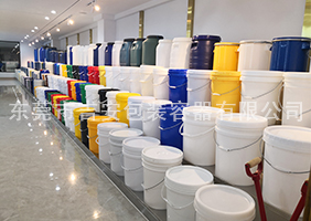 穴乳屌Aa吉安容器一楼涂料桶、机油桶展区